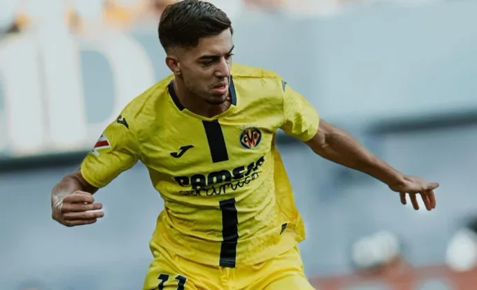 El Rayo Vallecano cierra la llegada de Ilias Akhomach