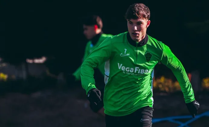 El Elche sigue ejercitándose sin los cinco lesionados