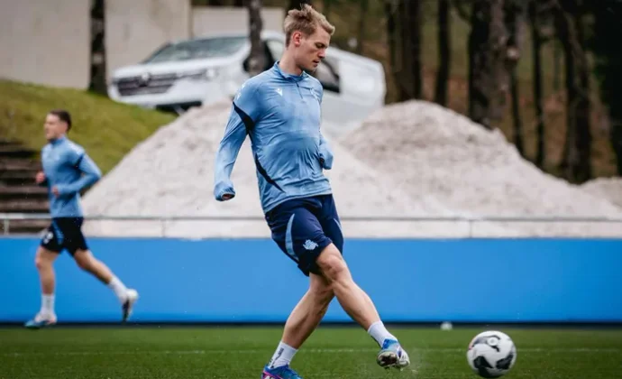 Oskarsson se incorpora al grupo en la vuelta al trabajo en Zubieta