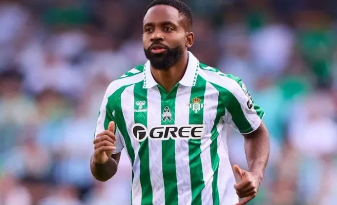 El Betis recibe una oferta por Bakambu y se sienta a negociar