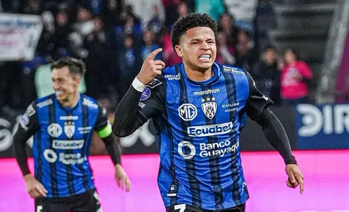 El Sevilla vuelve a la carga a por Patrik Mercado