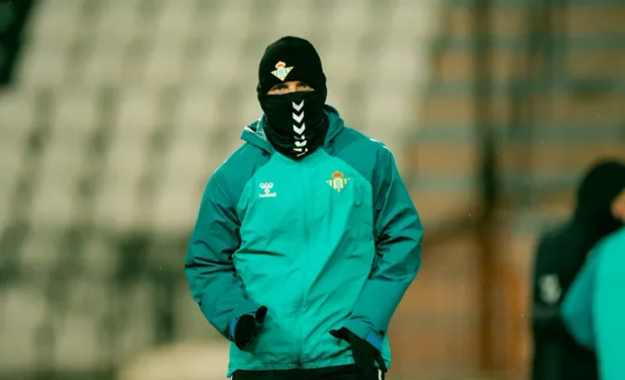 El Betis se ejercita en Salonica con ocho bajas 