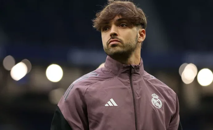 Raúl Asencio no sufre lesión y apunta al Villarreal