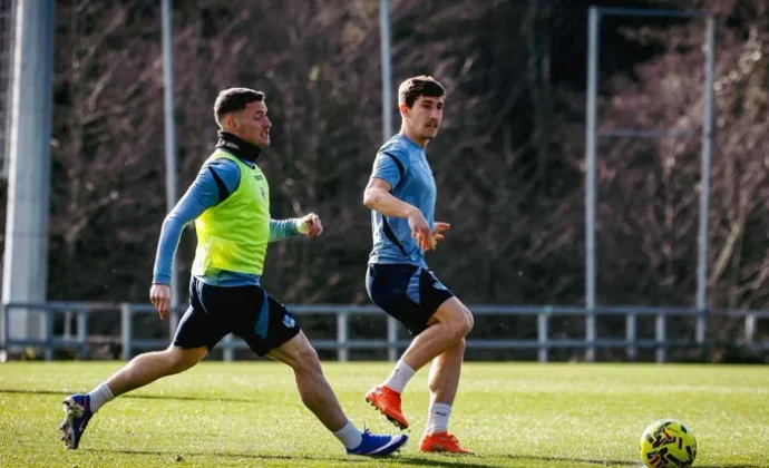 Yangel Herrera y Oskarsson siguen integrados con el grupo pendientes del alta