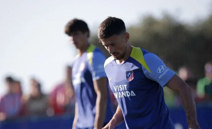 Lenglet inicia su incorporación progresiva al grupo