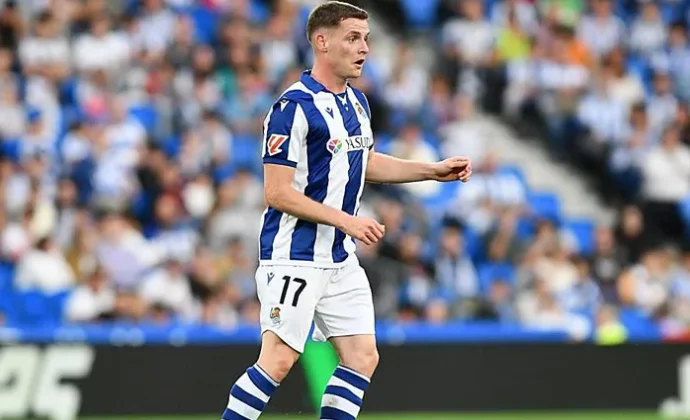 Sergio Gómez se cae de la convocatoria por gastroenteritis