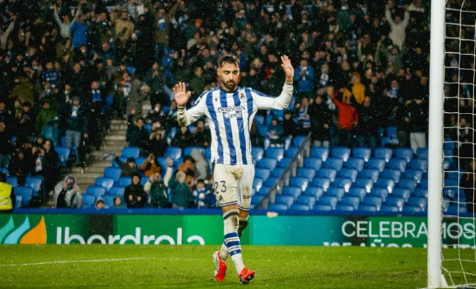 Matarazzo reservó a Brais al estar apercibido antes del derbi