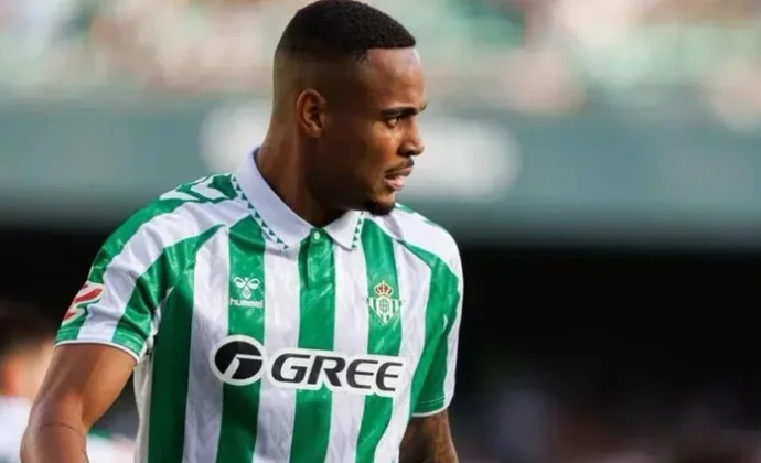 Natan ve la quinta amarilla y deja vía libre a Llorente