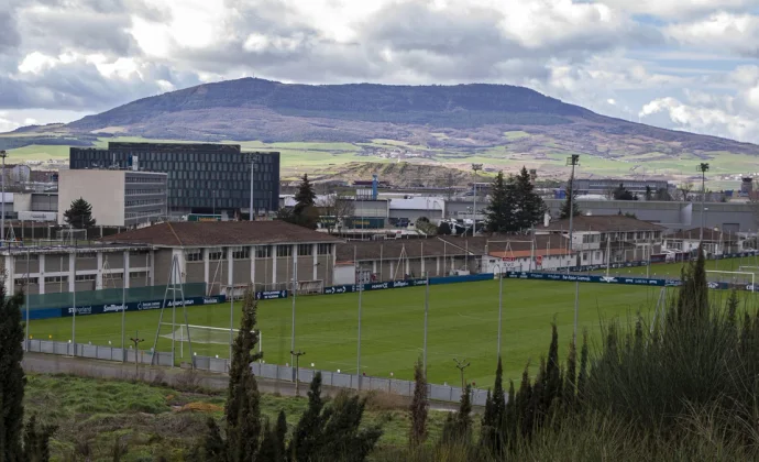 Osasuna descansa este lunes pendiente de la evolución de Vïctor Muñoz