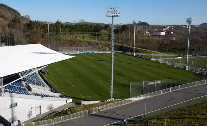 La Real Sociedad descansa este lunes pendiente de Barrenetxea, Sucic y Zakharyan
