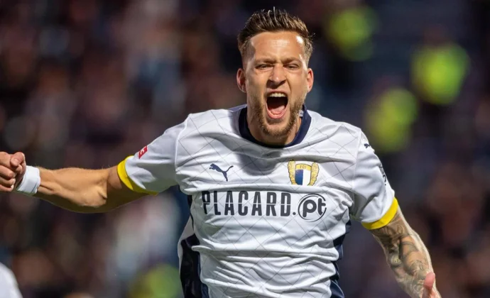 El Valencia deja cerrado el fichaje de Justin de Haas para junio