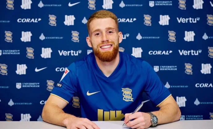 Birmingham City hace oficial el fichaje de Carlos Vicente