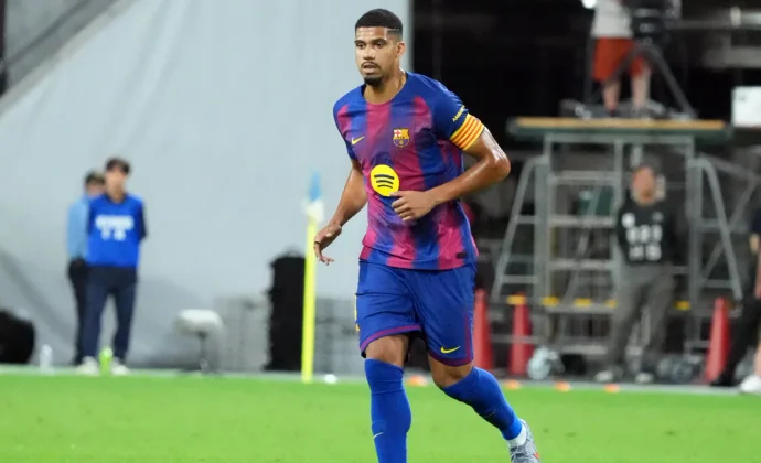 Sport ve una titularidad de Araujo ante el Elche o Albacete