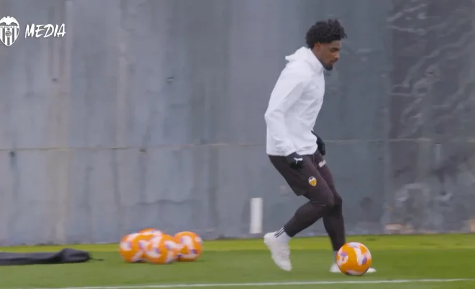 Thierry ya toca balón y entra en la última semana de su proceso de recuperación