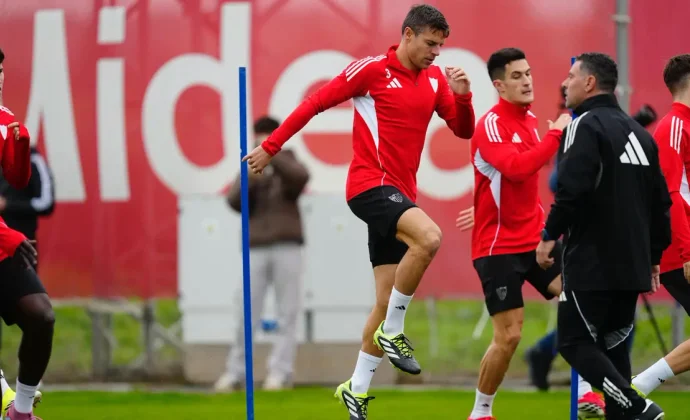 Alexis y Azpilicueta completan el entrenamiento del jueves