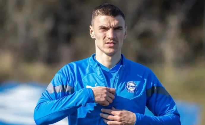 El Alavés negocia con el Mirandés la cesión de Nikola Maras