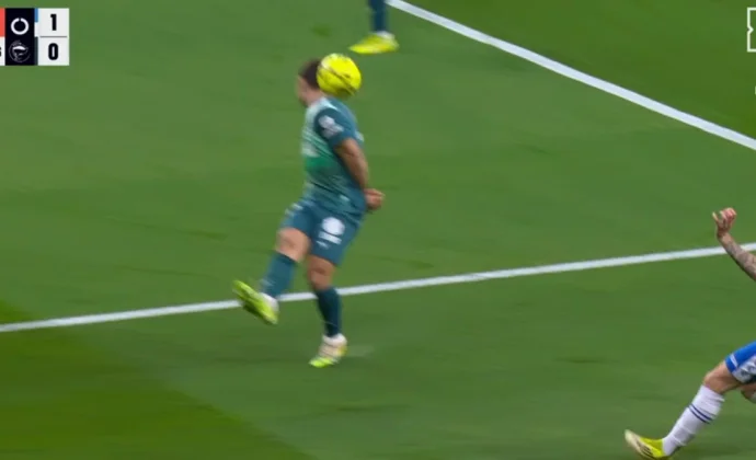 Un posible desvío de Jonny podría anular la asistencia de Carlos Romero a Roberto