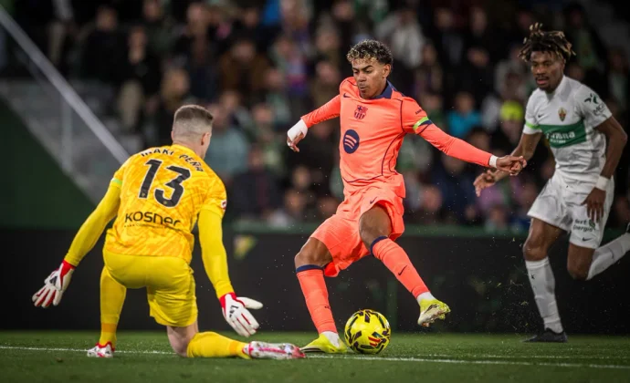 El Barça interrumpe el relato de Sarabia