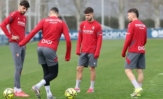 Sesión de recuperación en Tajonar con la única baja de Iker Benito