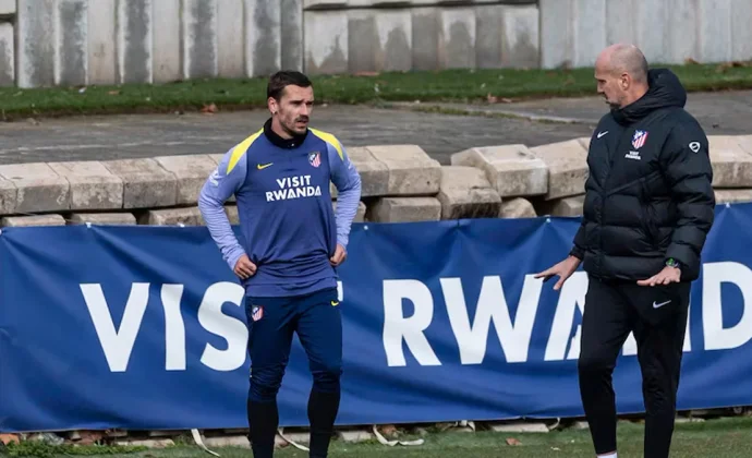 Giuliano y Griezmann, parcialmente en una sesión sin Barrios ni Sorloth