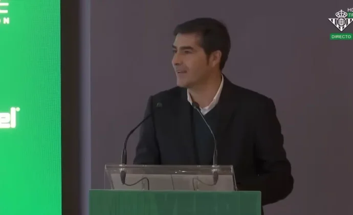 Haro presenta a Fidalgo y habla del límite salarial, las lesiones, Altimira y el mercado