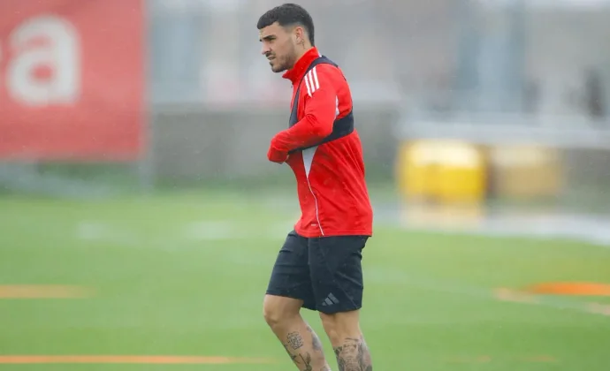 Cuatro bajas en el entrenamiento del Sevilla de este jueves