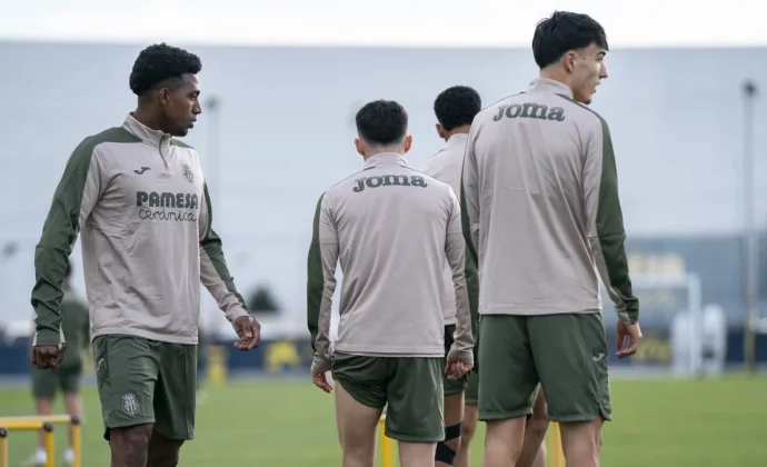 El Villarreal esconde el estado de Gerard Moreno en una sesión a puerta cerrada