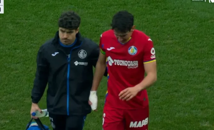 Mario Martín se retira cojeando y entre lágrimas por una lesión de tobillo