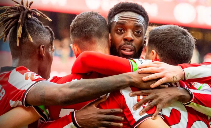 El Athletic recupera su autoridad contra diez