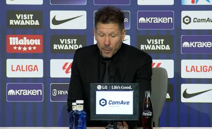 Simeone reconoce que el Betis fue mejor y habla de Julián Alvarez