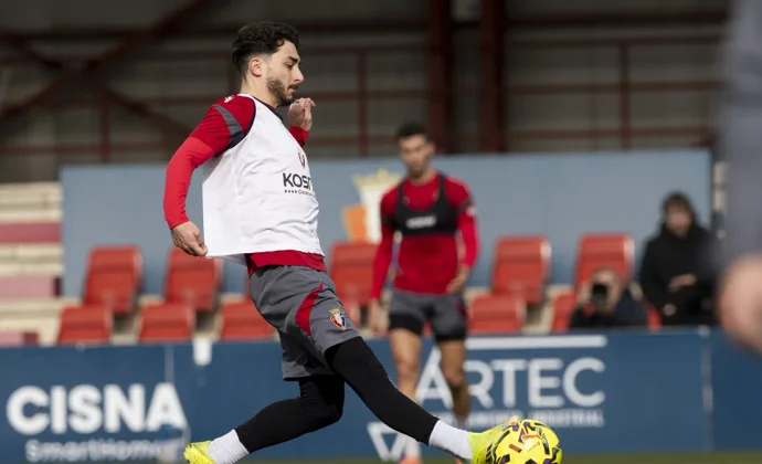 Moncayola y Boyomo, bajas en la vuelta al trabajo en Tajonar