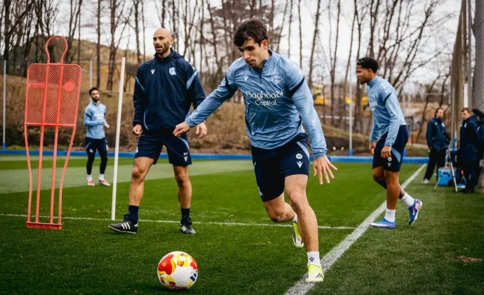 Barrenetxea y Zakharyan siguen al margen y se pierden la ida de las semifinales