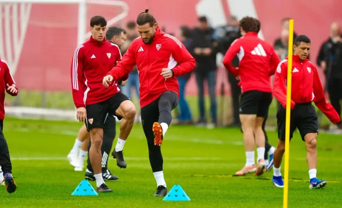 Januzaj repiten con el grupo y Almeyda tiene cuatro bajas médicas