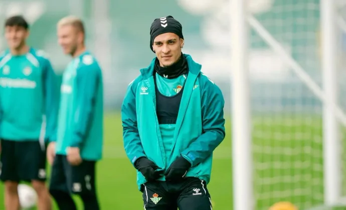 Antony, dispuesto a forzar también para jugar en Son Moix