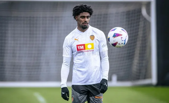 Thierry se lesiona en el entrenamiento de hoy y está pendiente de pruebas