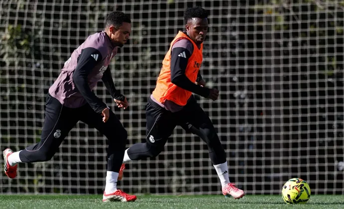 Mbappé tampoco entrena con el grupo este jueves