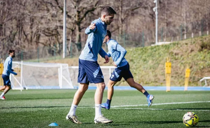 Zakharyan vuelve al grupo y Guedes recibe cuidados