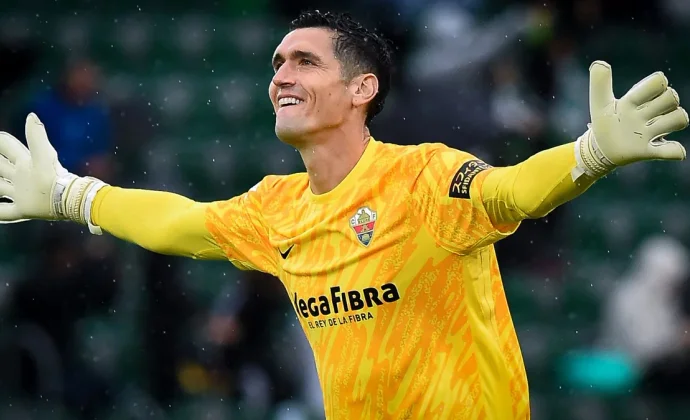 Dituro y Tete Morente se cuelan en las previsiones de los onces de la prensa de Elche