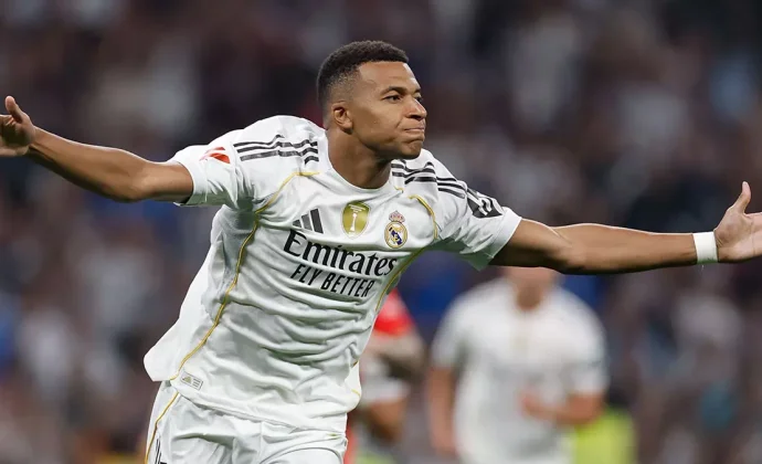 Arbeloa cuenta con Mbappé para el once titular