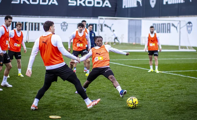 Almeida se incorpora al grupo y Thierry sigue fuera