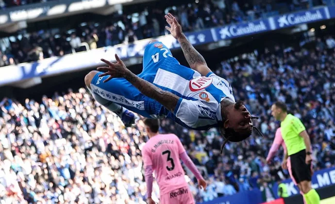 Dolan reclama su sitio