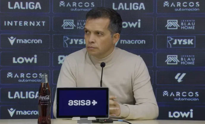 Luis Castro analiza la derrota y haba de Pablo Martínez, Nacho Pérez, Raghouber, Arriaga y Víctor García