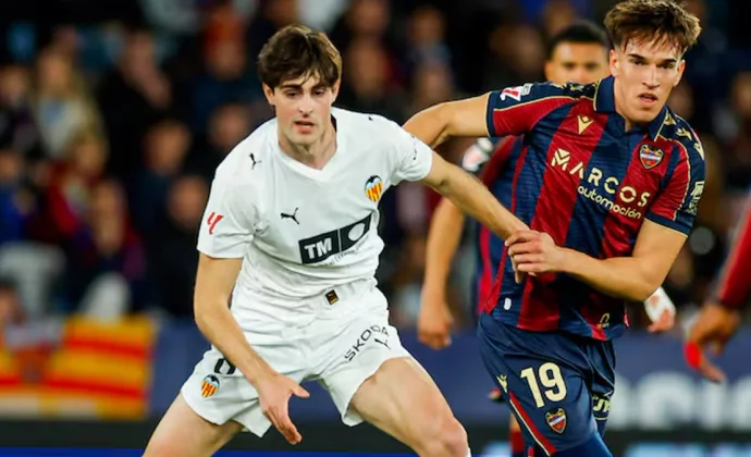 Javi Guerra y Guido se suman a la causa y agitan la medular