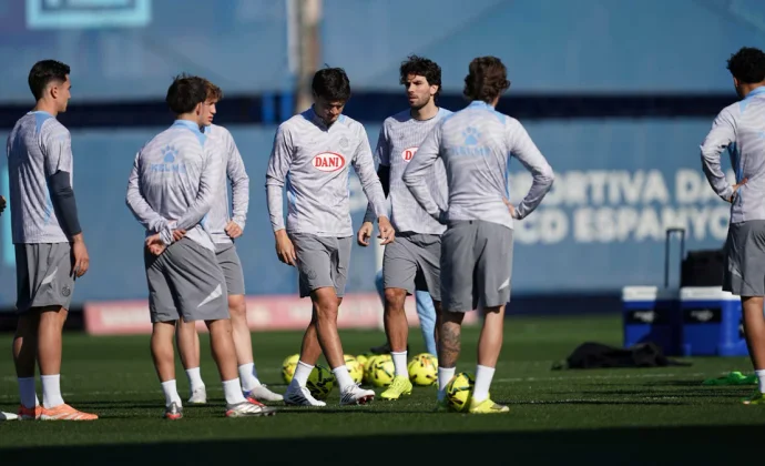 El Espanyol retoma los entrenamientos sin Calero ni Javi Puado