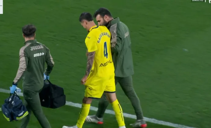 Rafa Marín termina siendo sustituido por molestias en la tobillo