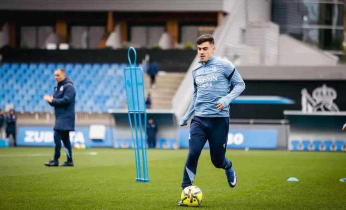 Barrenetxea, novedad en una sesión todavía sin Carlos Soler