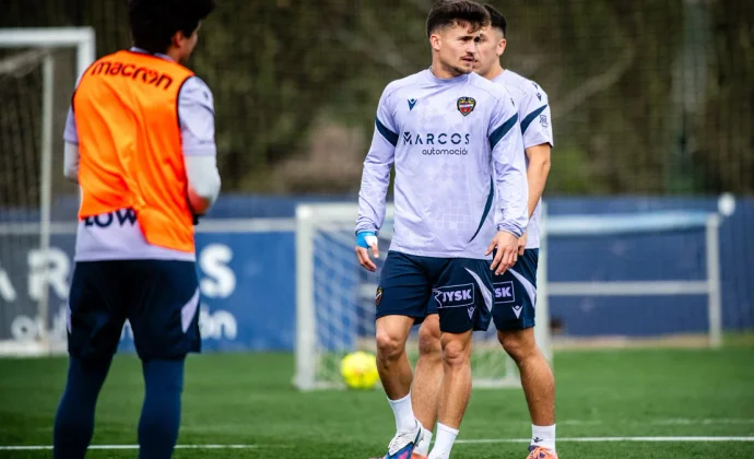 El Levante regresó a los entrenamientos pendientes de Elgezabal