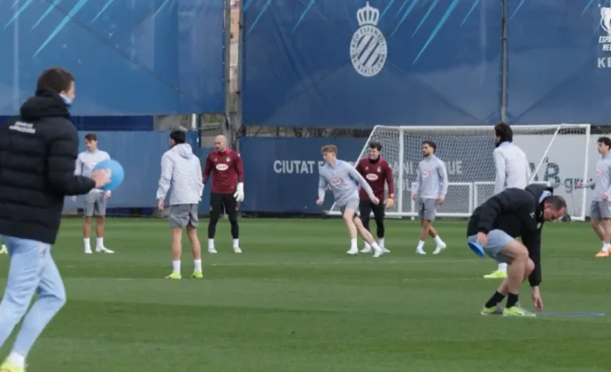 Fernando Calero tampoco se incorporó al grupo este jueves