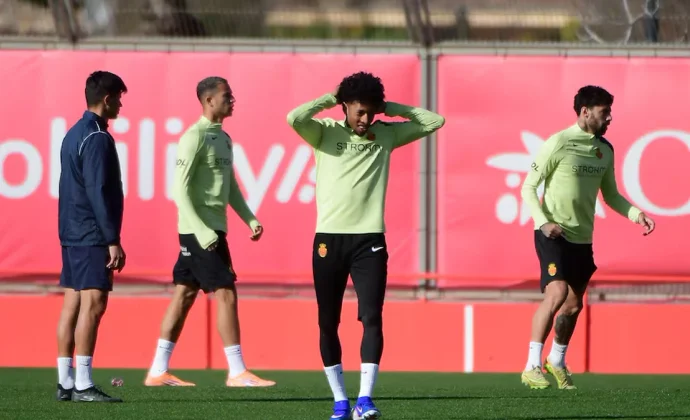 Mojica supera la indisposición en la sesión del viernes