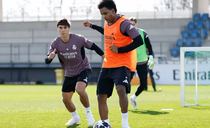 Rodrygo hace parte de la sesión con el grupo